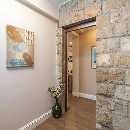 Palo Alto,free Parking Ragusa