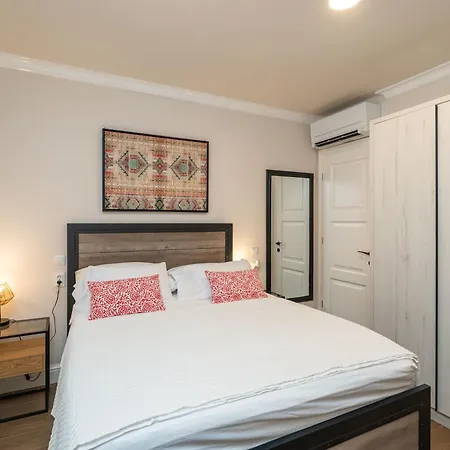 Palo Alto,free Parking Ragusa