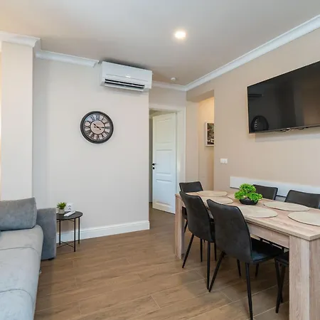 Palo Alto,free Parking Ragusa